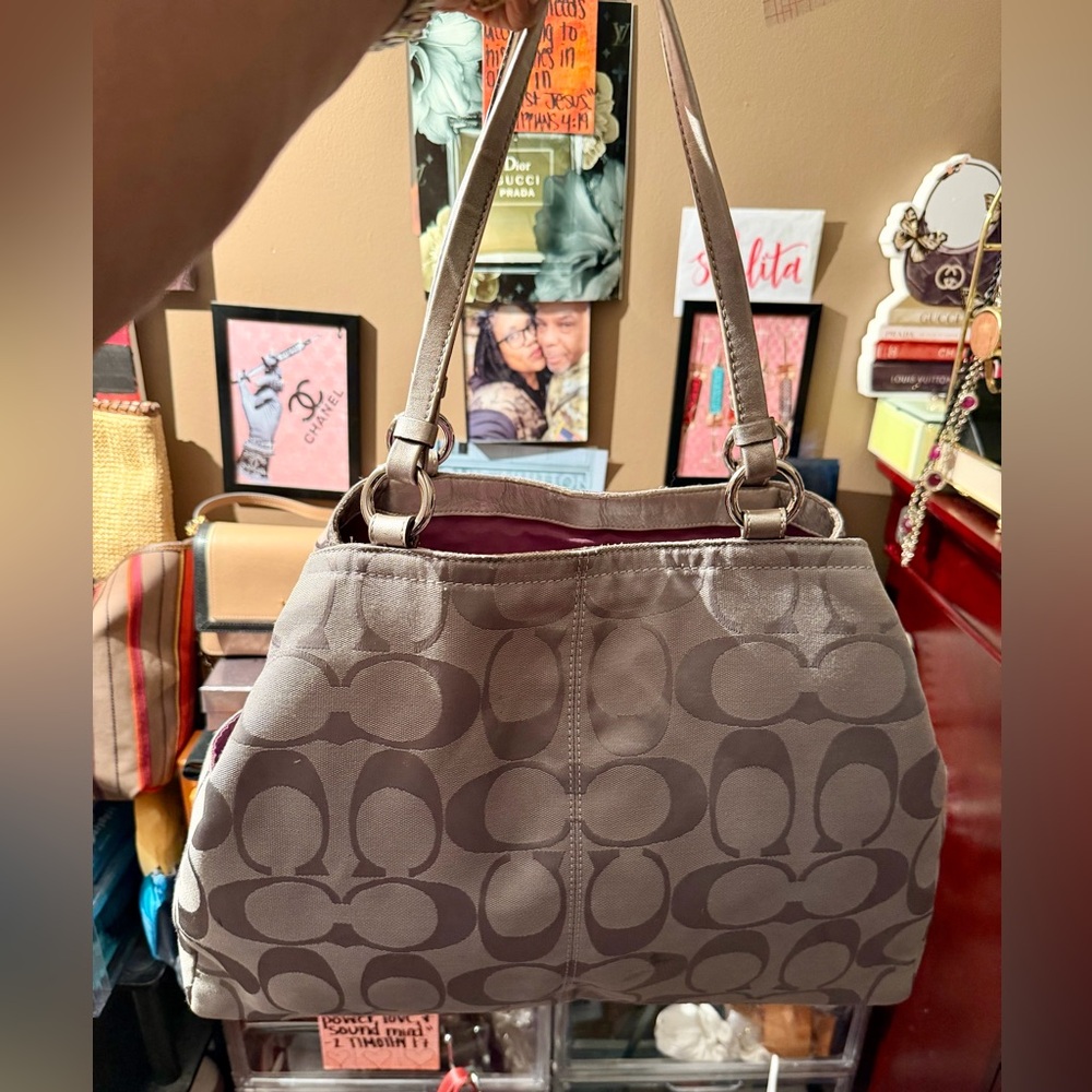 Coach Gabby Signature Tote (No Hangtag) - Picture 3 of 16